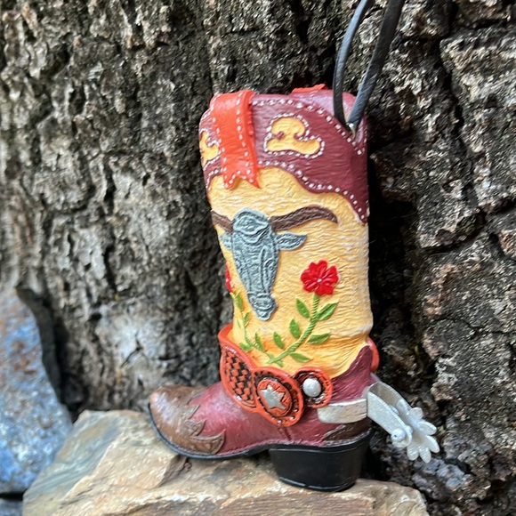 Gottschalks Western Cowboy Boot Figurine Ornament - The Spur Spins! Handpainted - Picture 3 of 8